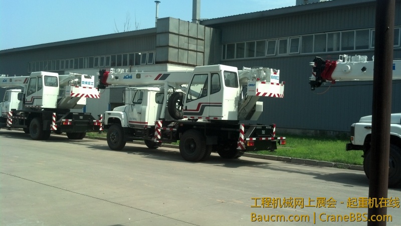 有两台是12吨的