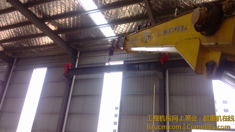 吊行车梁,拆大小钩.