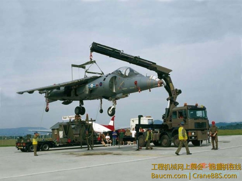 Military Cranes-5.jpg