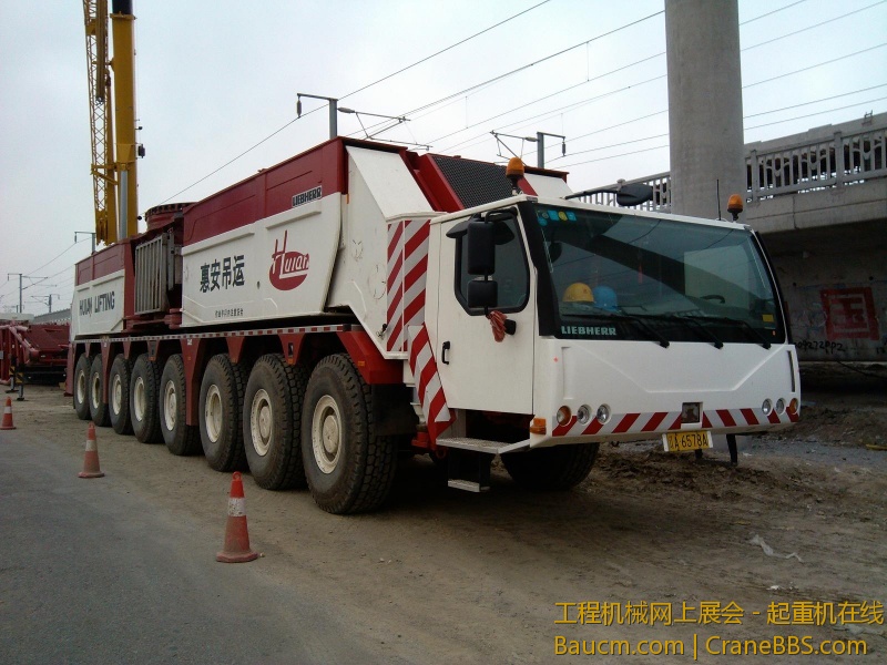 个人第一次见这么大吊机