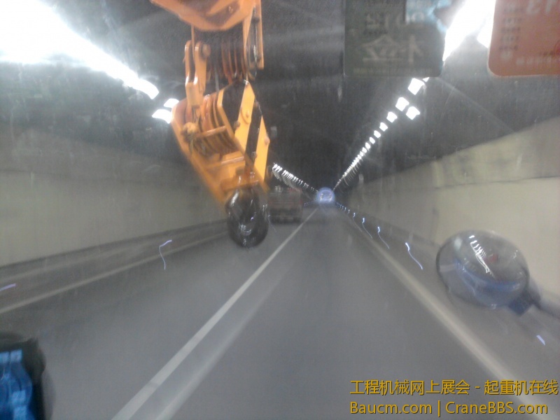 进隧道