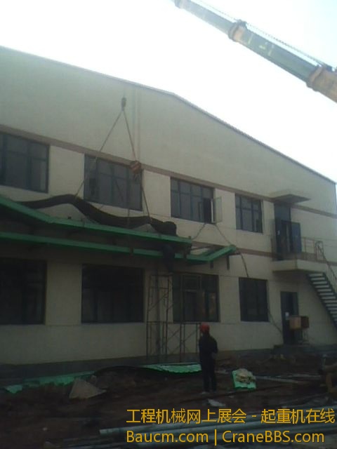 新的换上去了，破的在地上