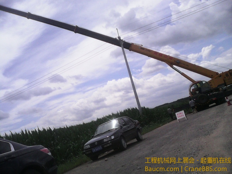 侧车全配重，大概2.5吨货侧车40米。有点翘腿司机真尿行。