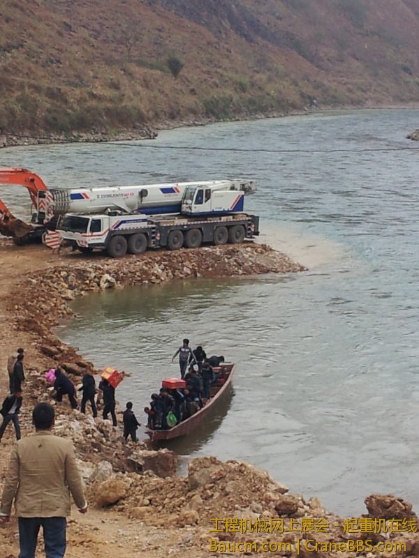 300T尽量停江中心