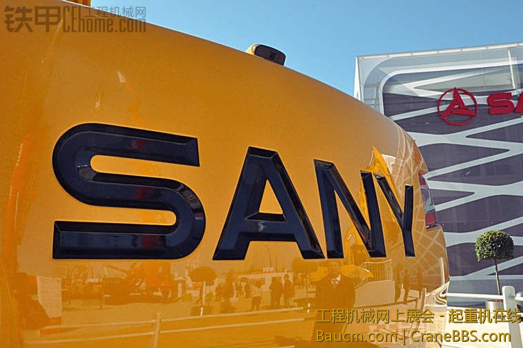 保时捷设计的三一挖机 (7).jpg