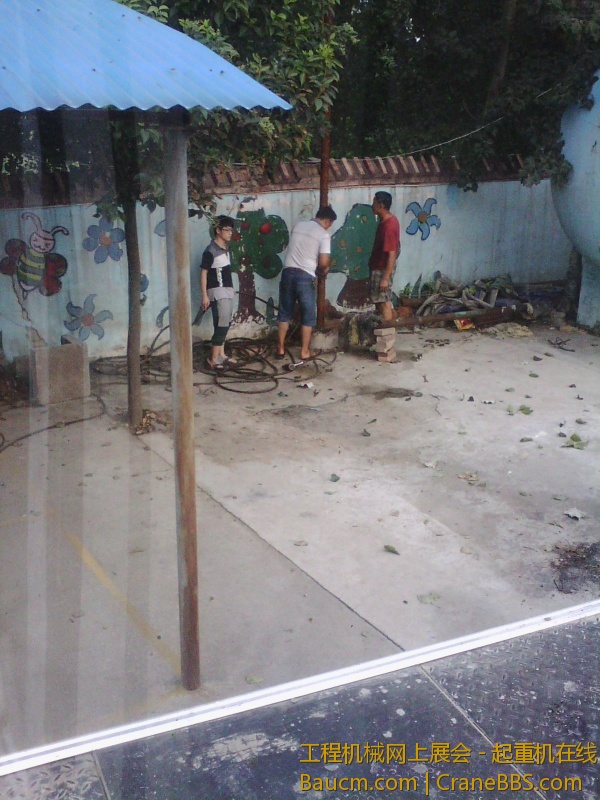 瞧瞧 人家这螺丝卸的够快吧