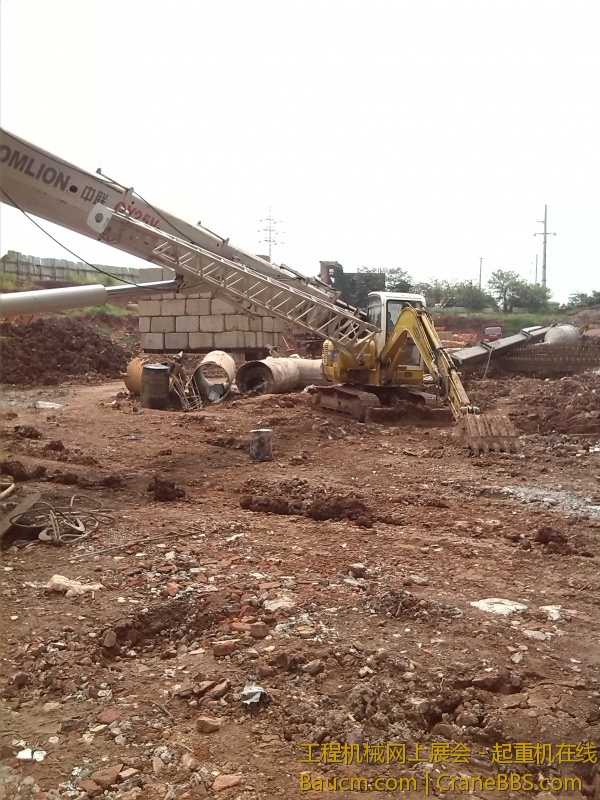 还好挖机没什么大问题。