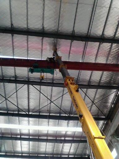 主梁上去只有1。5米