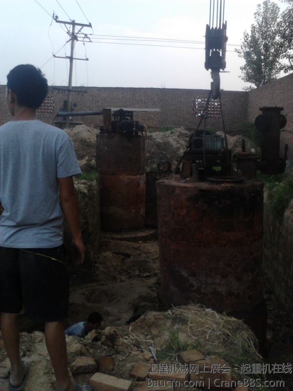 跨高压线带电吊炉 严重违规 (10).jpg