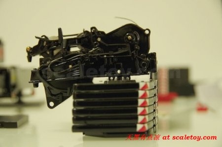 24449__450x_th13062565.jpg