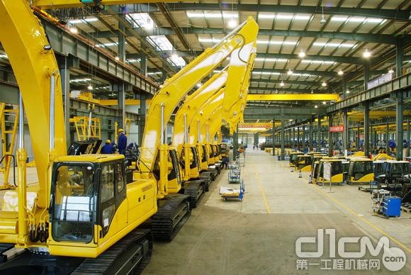 中联挖机工厂.jpg