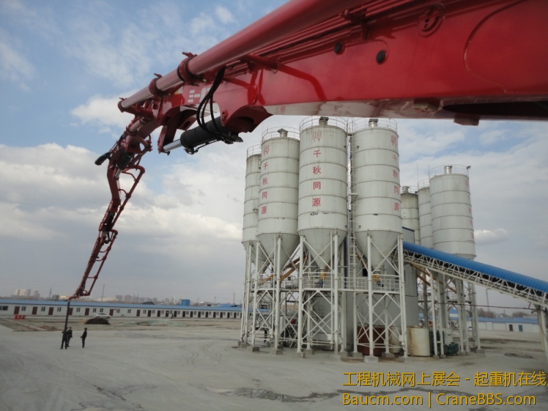C8，大庆展会，C8泵车，客户亲试C8技术。.jpg