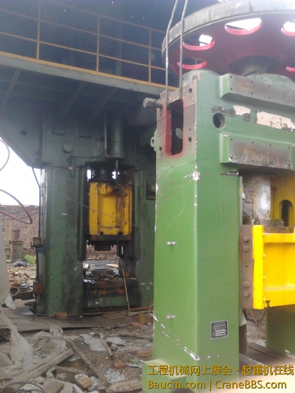 20吨摩擦压力场地真不行 (2).jpg