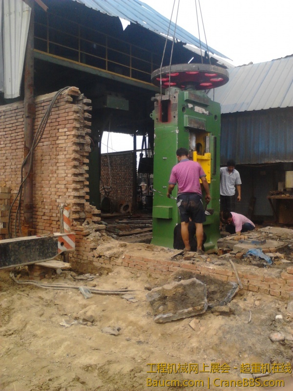 20吨摩擦压力场地真不行 (14).jpg