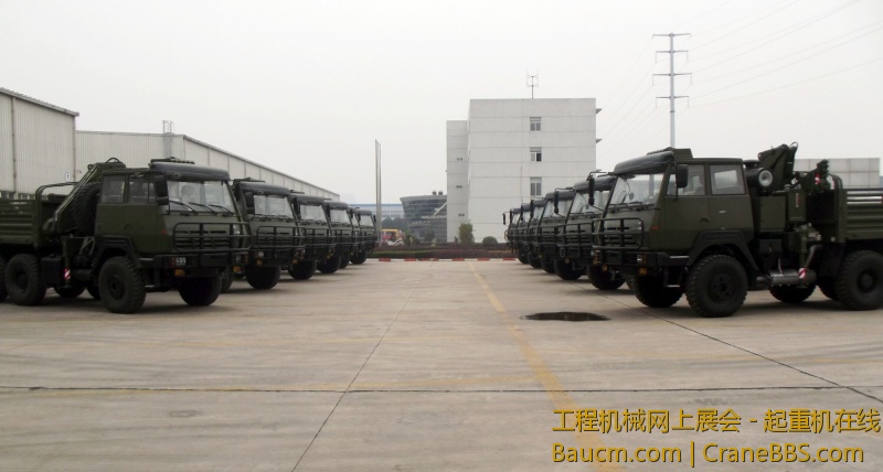 徐工军品随车.jpg