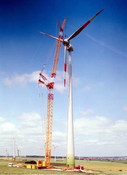 LR1350-1风电安装.jpg