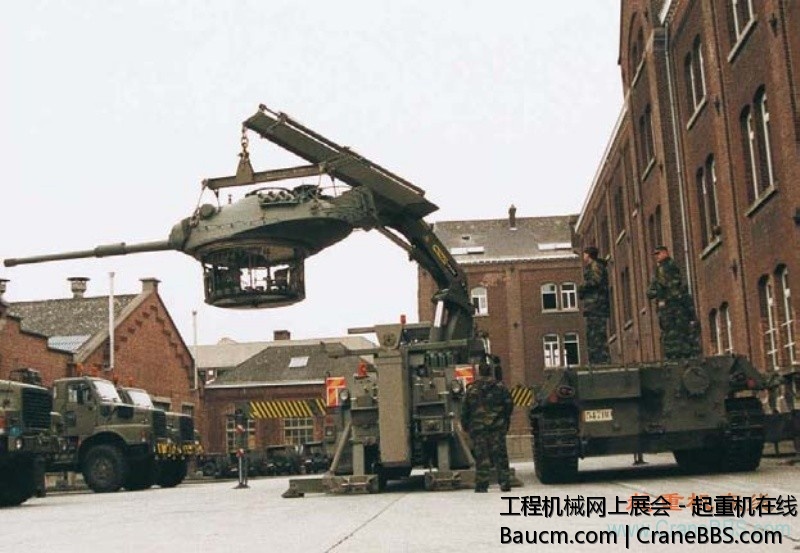 Military Cranes-4.jpg