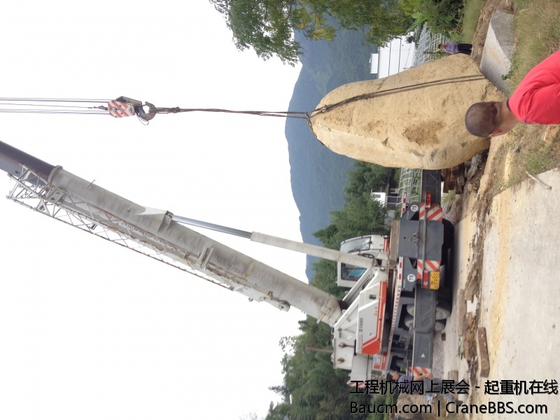 这个石头重42吨