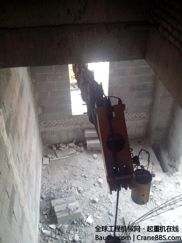 场地狭窄  高度在矮就要拆大钩了