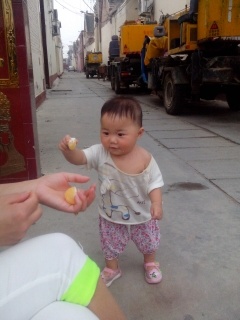 女儿和我的三个吊车