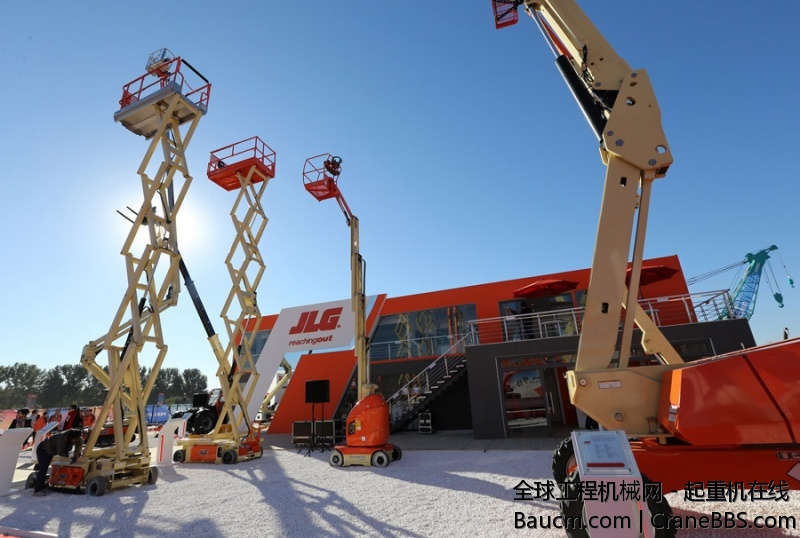 捷尔杰展台总览 2.jpg