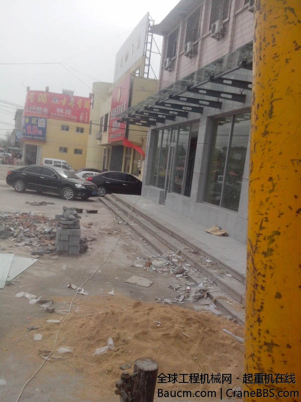 看到雨篷了吧  20块玻璃 