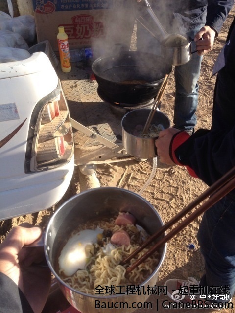 好久没上图了，进入新工地，有种自驾游露营的感觉。苦啊！ (1).jpg