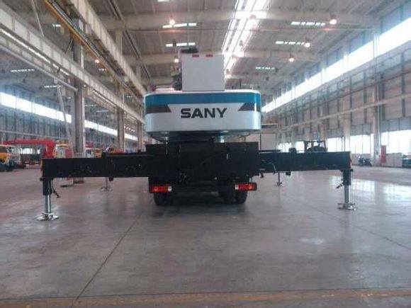 国内首台混合动力车 (3).jpg