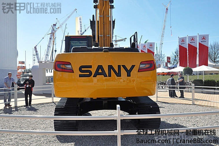 保时捷设计 三一挖机 (4).jpg