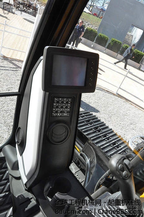 保时捷设计 三一挖机 (8).jpg