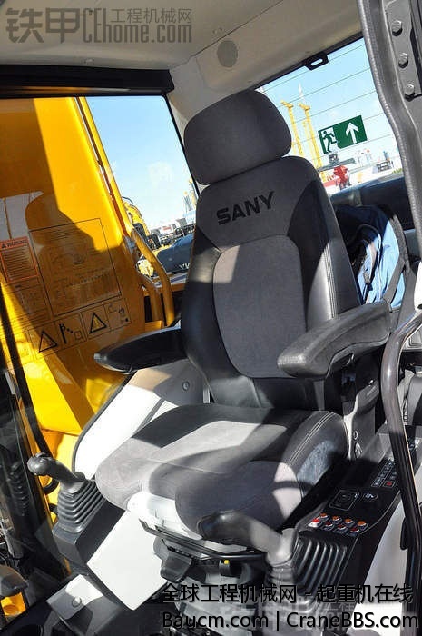 保时捷设计 三一挖机 (9).jpg