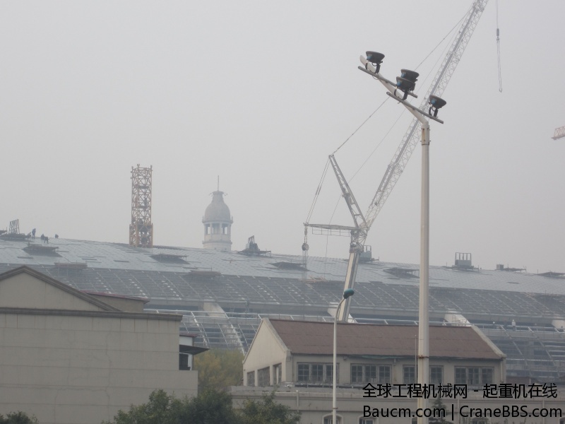 昨天的塔吊已经被摘了