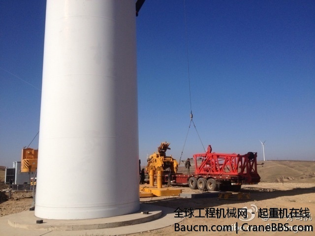 350吨的垫板拿来给600用，遇到这样的场地明显小了。 (3).jpg