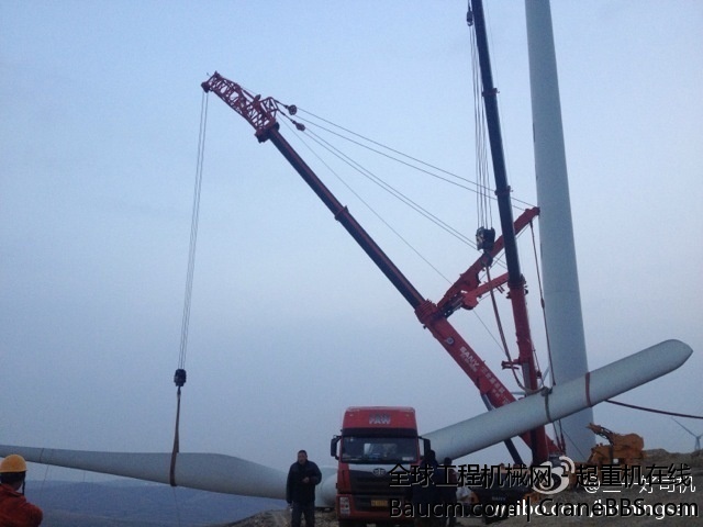 350吨的垫板拿来给600用，遇到这样的场地明显小了。 (4).jpg