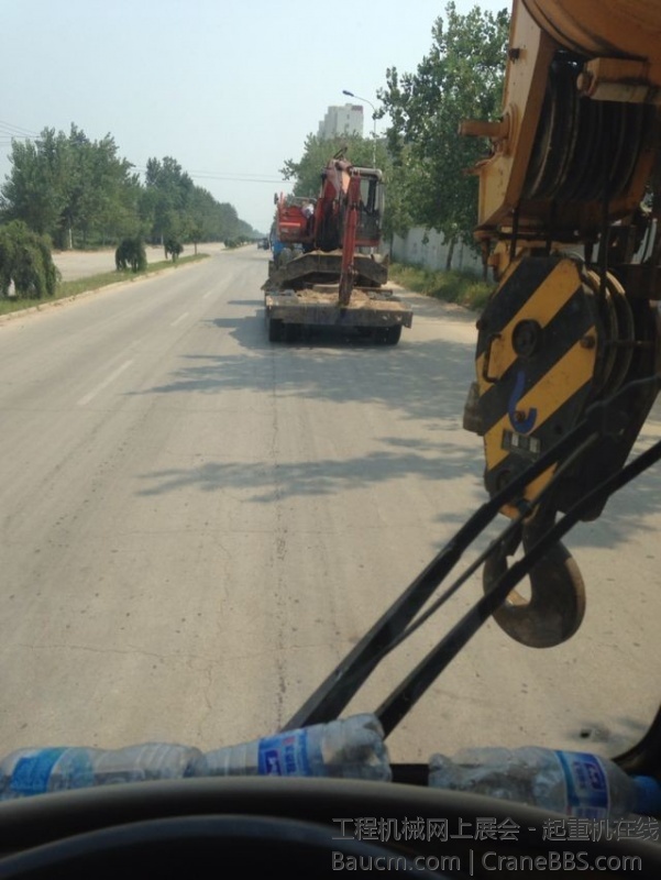 拉修理厂去在卸车