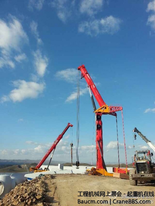 三一 1020 亚洲首台风电吊车吊装70吨机舱，就位全过程 (2).jpg