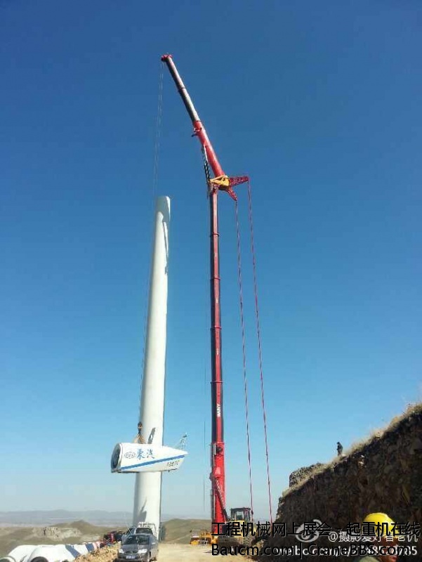 三一 1020 亚洲首台风电吊车吊装70吨机舱，就位全过程 (1).jpg