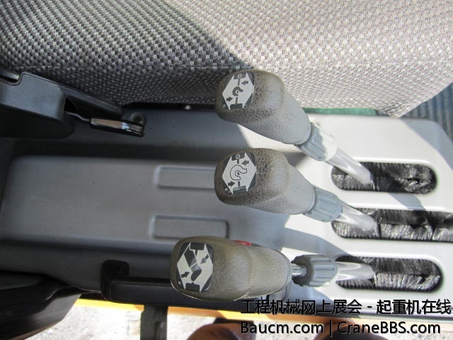 KA1300SLhitati 045.jpg