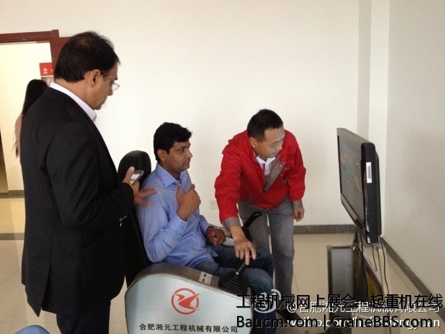 热烈欢迎三一印尼代理商朋友们莅临湘元，小伙伴们都惊呆了！＂world class！＂其中一.jpg