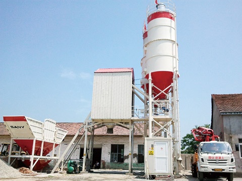 V8成套设备在农村市场受欢迎.jpg