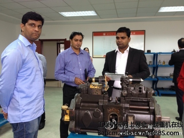 热烈欢迎三一印尼代理商朋友们莅临湘元，小伙伴们都惊呆了！＂world class！＂其中一.jpg