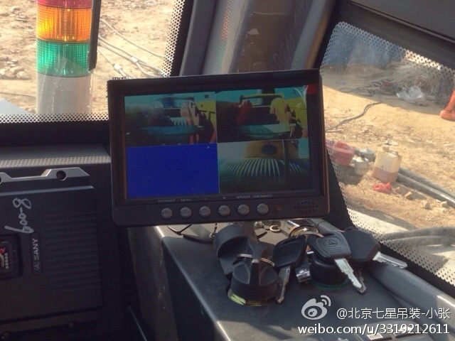 三一600吨操作室，遥控装置。另送上操作手照片  (5).jpg