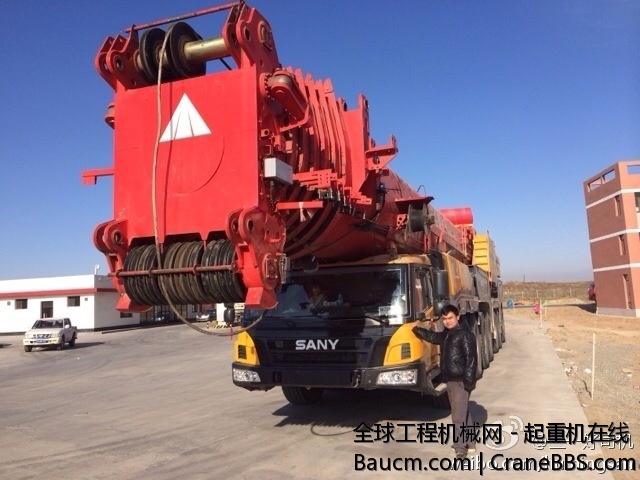 好久没发图是因为工程干完了，回公司给车上户，车管所的人那个围观啊！真的是稀奇，老.jpg