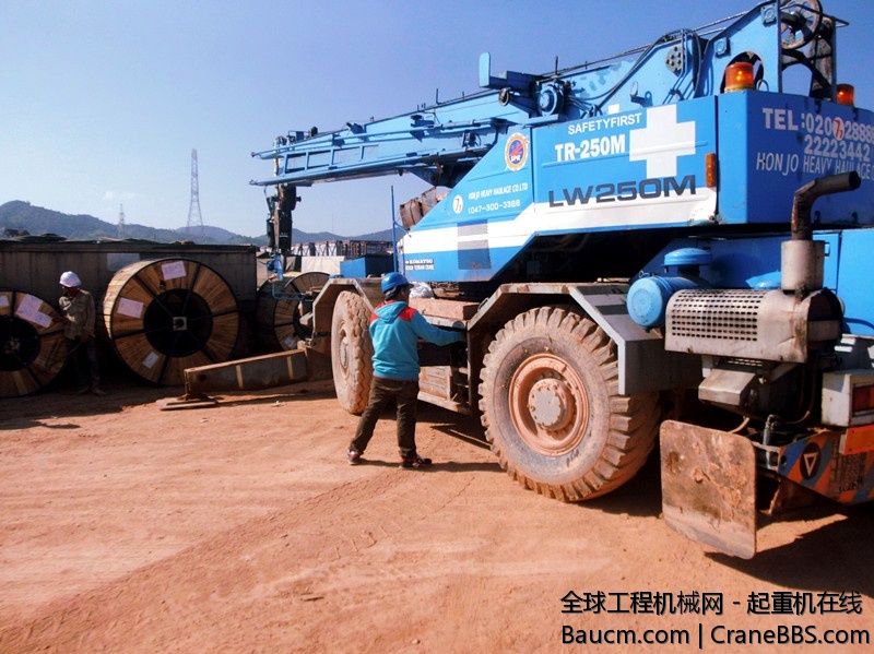 老车了，打支腿还要下来