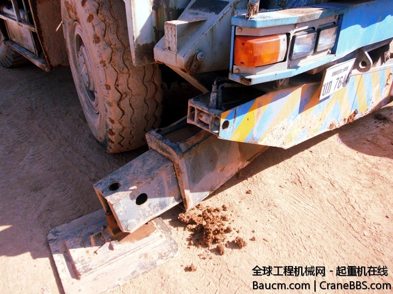 加的铁鞋，一般场地告别枕木，方便实用。