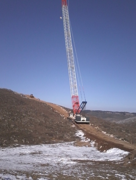 新购的中联履带吊