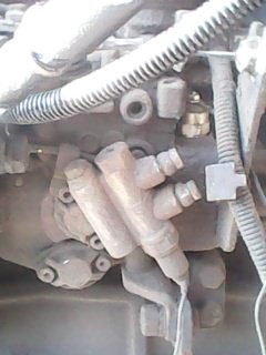 油泵上有个这东西带2根线，不知道是干啥的？请教高手~