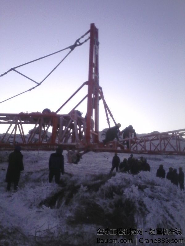 晨曦中，旺发员工已开始工作。