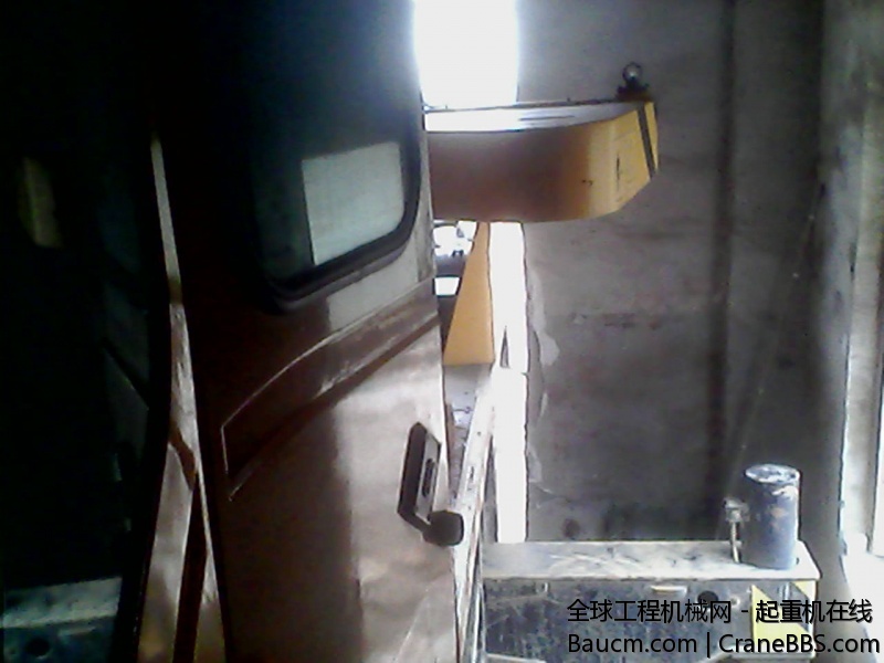 大臂抬不起要把大臂爬平倒进去