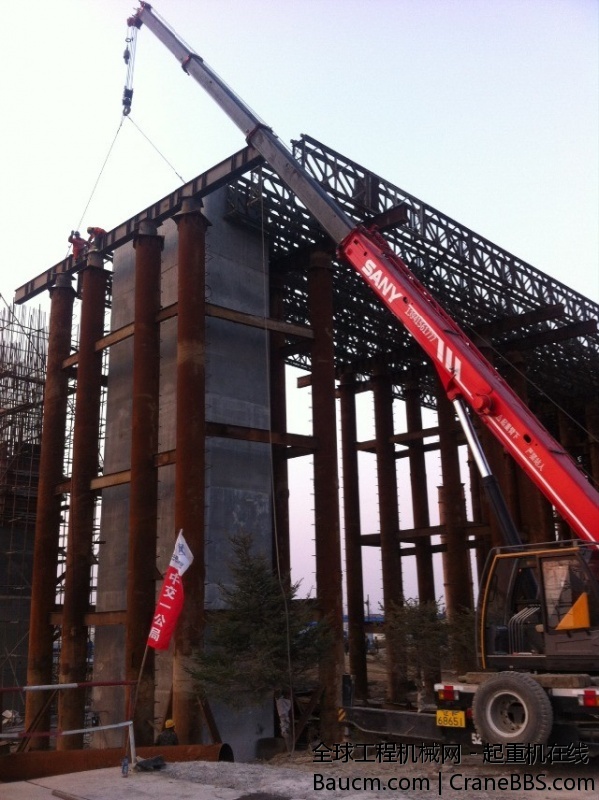 承重梁侧面有点超 但是还好